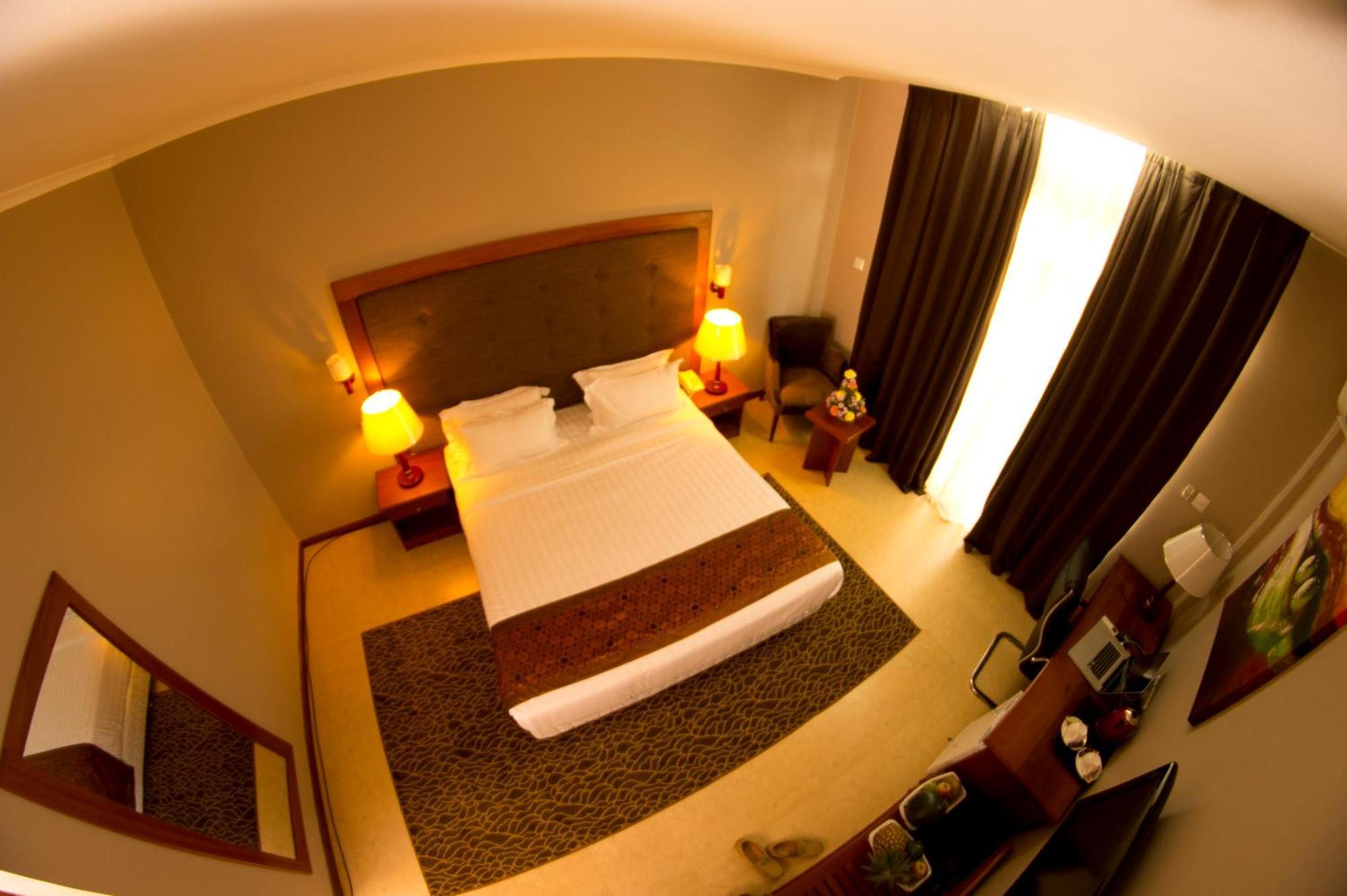 Seascape Hotel Dar es Salaam Extérieur photo