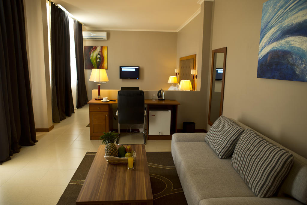 Seascape Hotel Dar es Salaam Extérieur photo