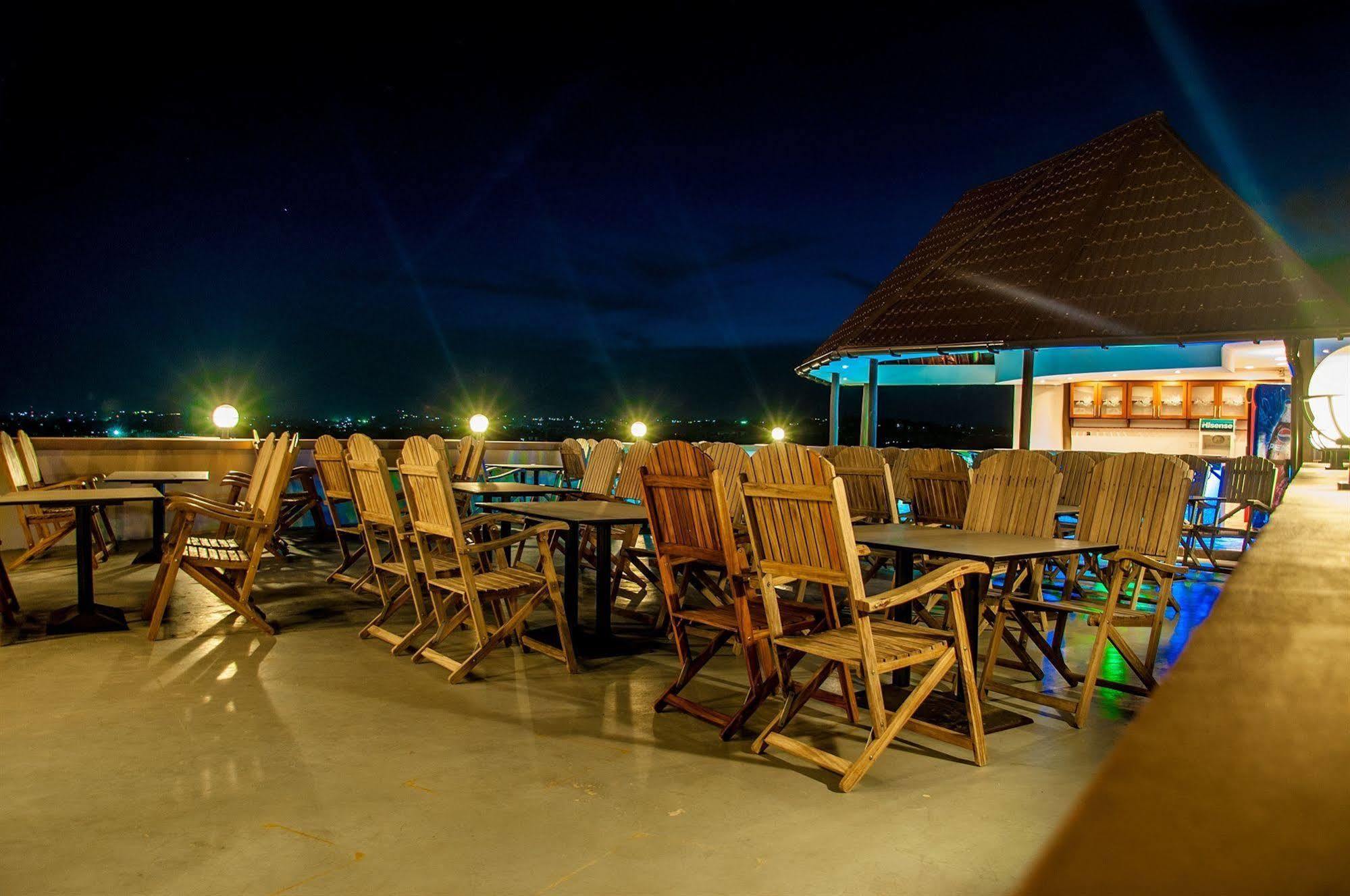 Seascape Hotel Dar es Salaam Extérieur photo